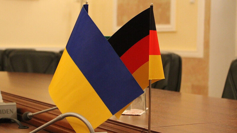 У Мерца збираються ще ретельніше обговорити конфіскацію росактивів для України