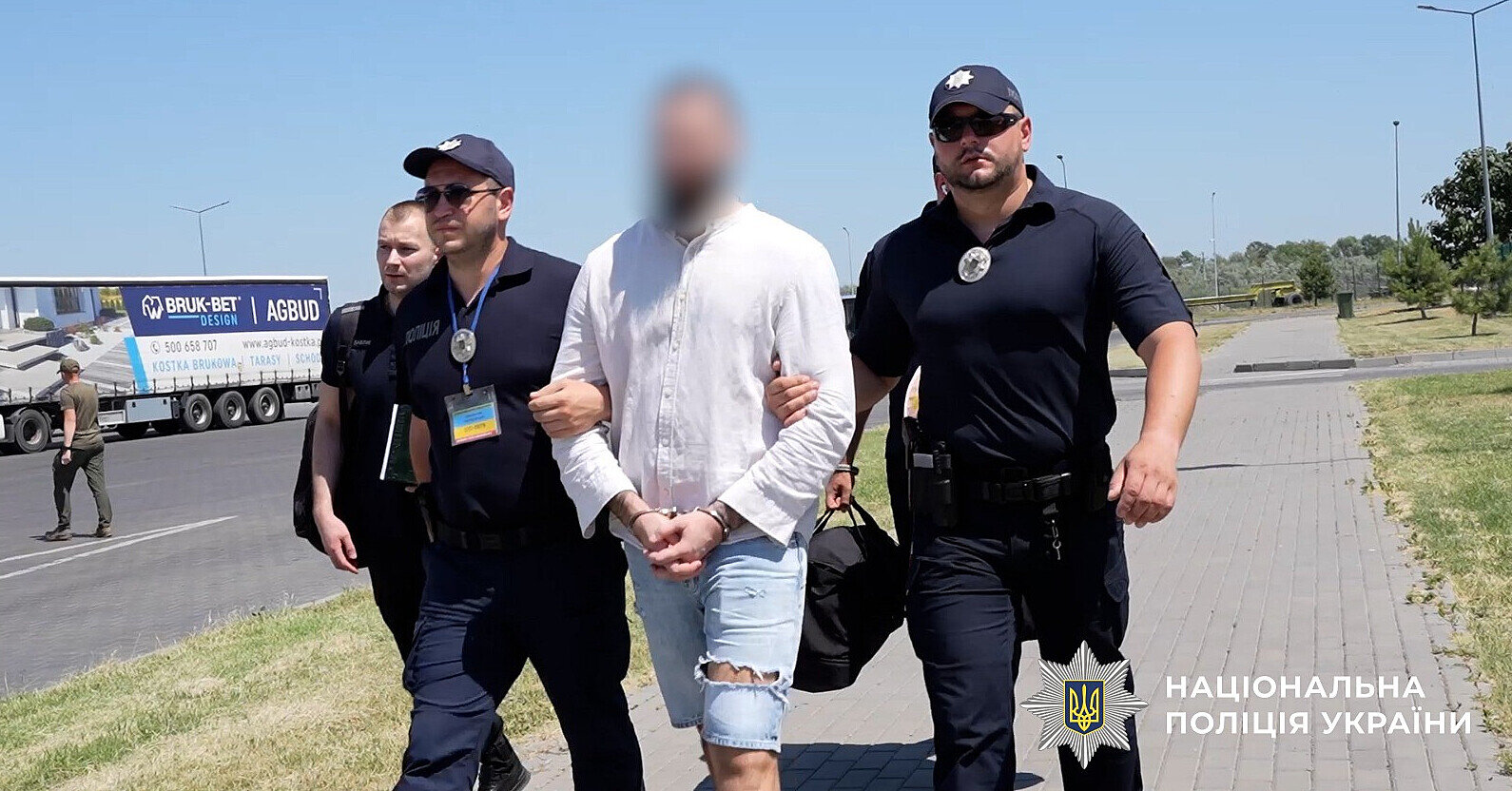 В Україну з Румунії екстрадували організатора групи паліїв