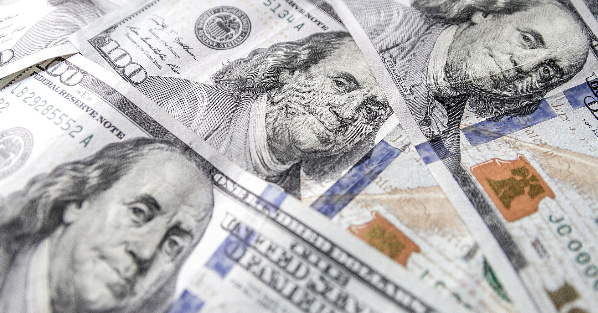 Песимізм інвесторів щодо долара США досяг двадцятирічного максимуму