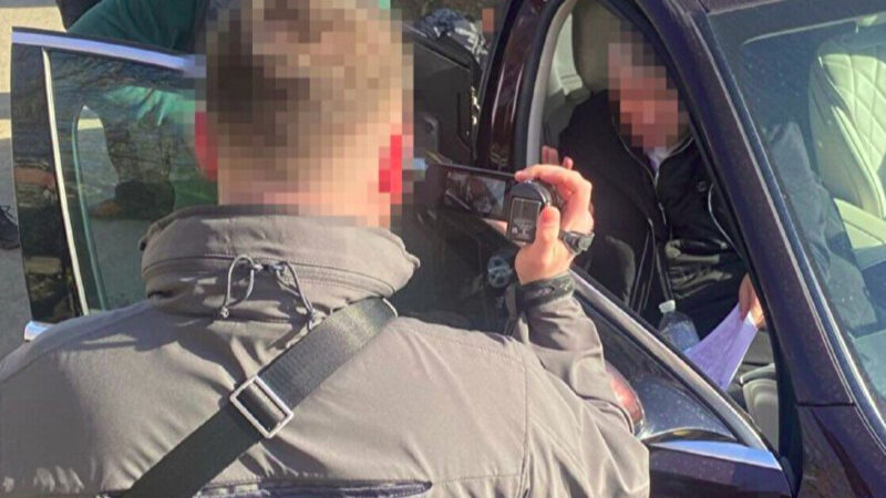 Одеські чиновники розікрали майже половину коштів на поховання полеглих військових