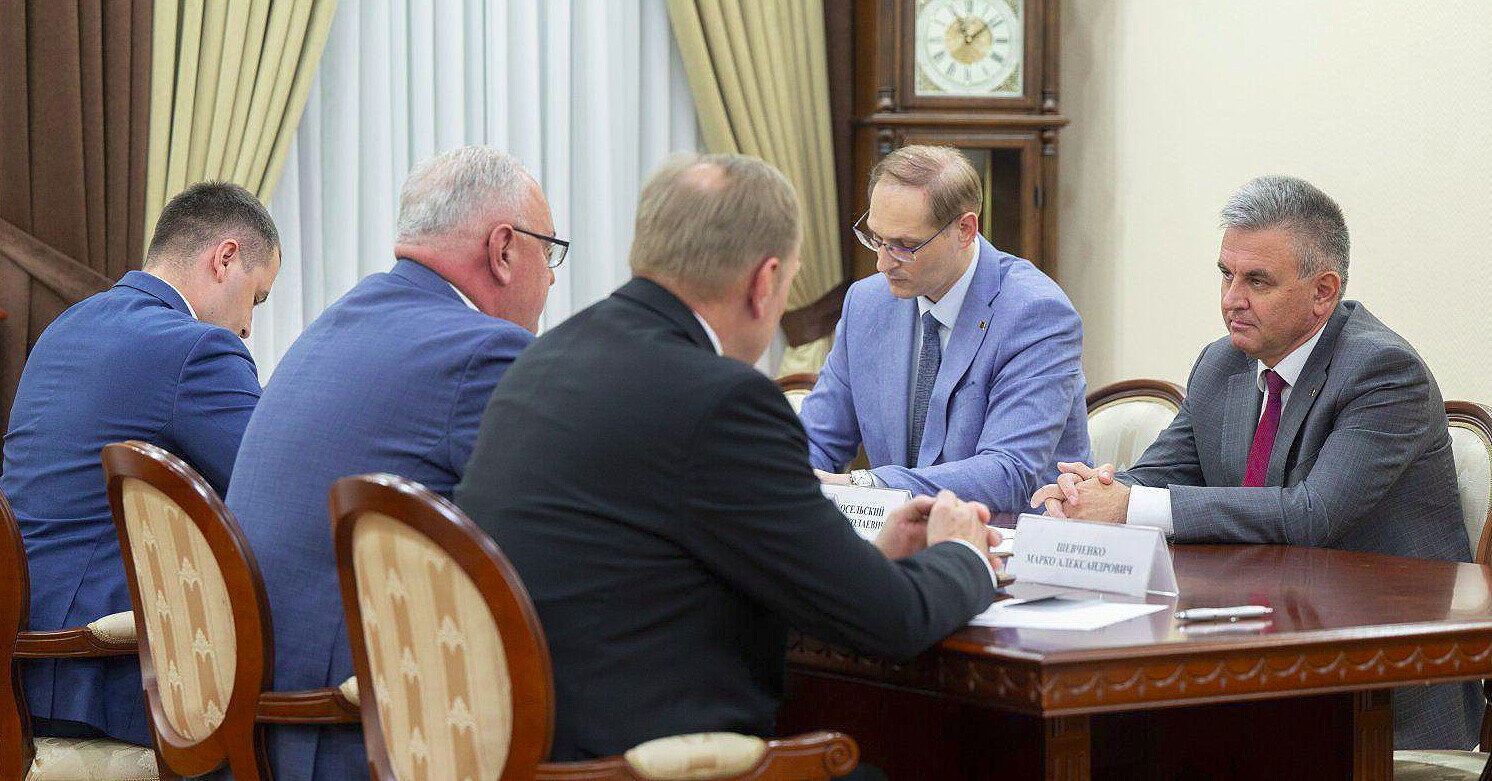 Посол України зустрівся з главою невизнаного Придністровʼя