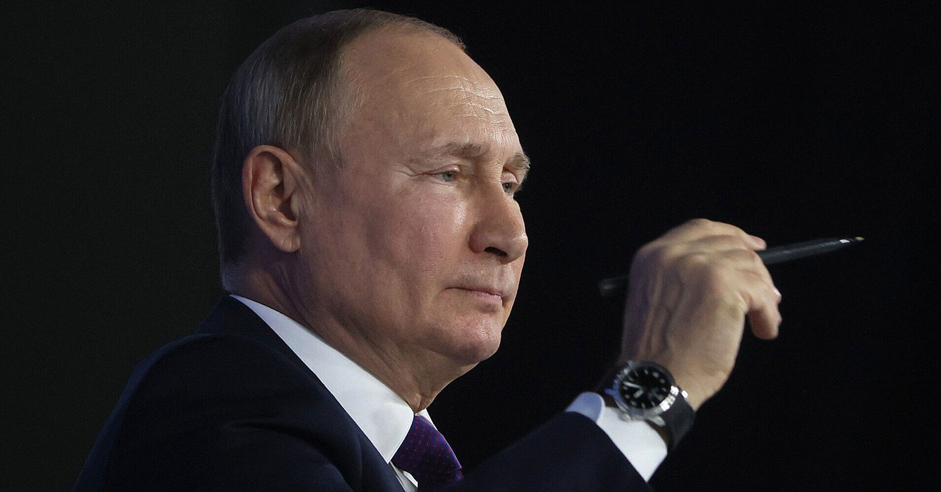 Путін відзначився новою порцією імперської маячні та “нозі солдата”
