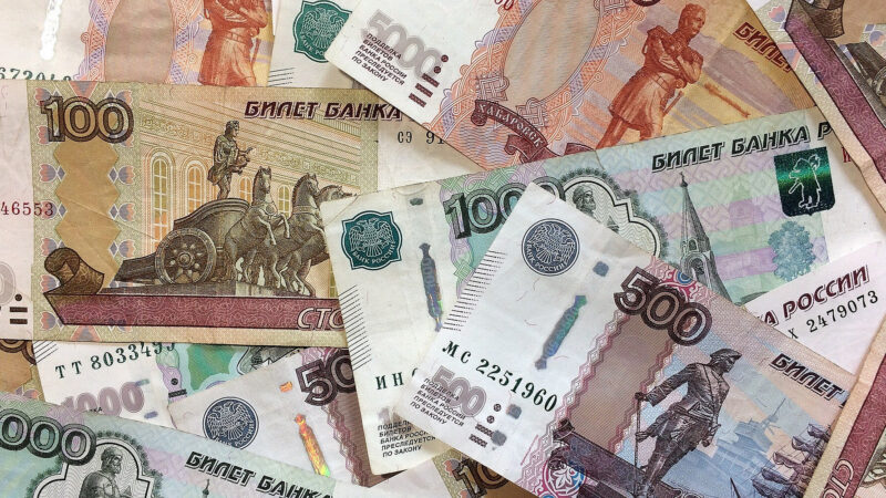 Російські банки втрачали 50 млрд на місяць через зростання рубля
