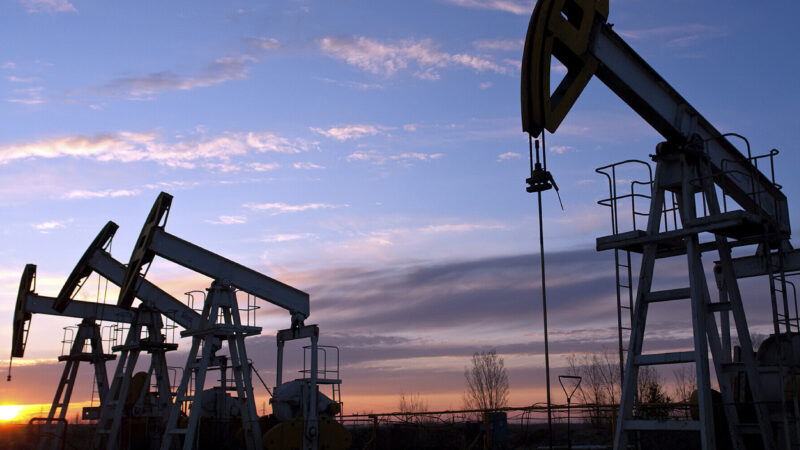 ЄС не знижуватиме стелю ціни на російську нафту через відсутність підтримки G7 – ЗМІ