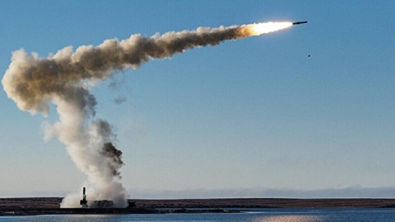 РФ тримає у Чорному морі два ракетоносії із загальним залпом до 12 “Калібрів”