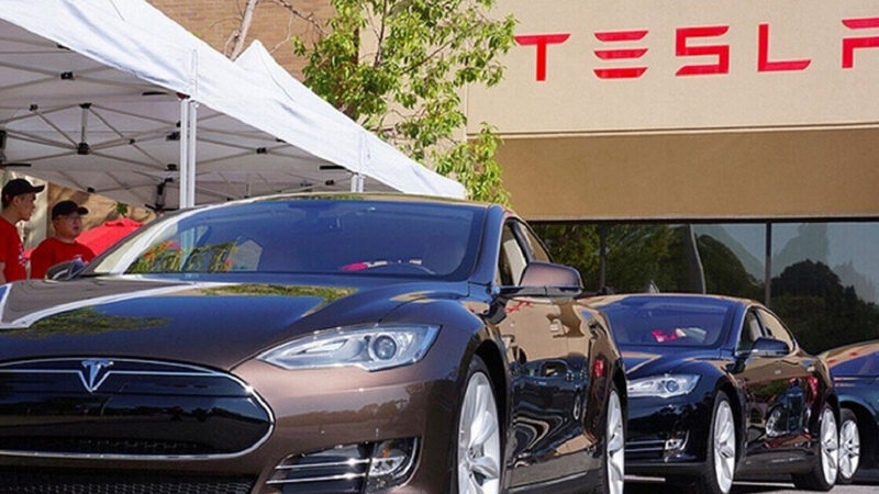 Франція звинуватила Tesla у шахрайстві та погрожує Маску серйозними штрафами
