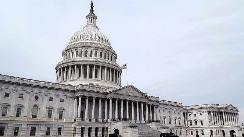 Палата представників США скоротила допомогу іншим країнам та підтримку ЗМІ