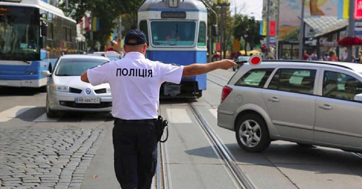 Водіям нагадали про обмеження швидкості у місті та на трасі: скільки можна їхати