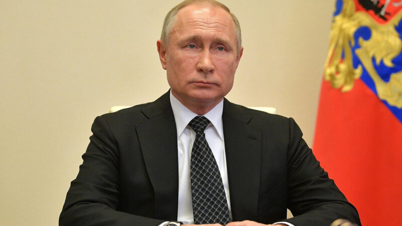 Путін вимагає від України визнати “референдуми” і пригрозив новою війною
