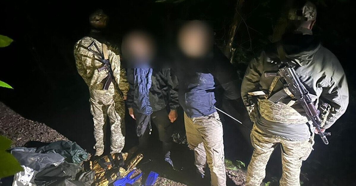 Прикордонники зірвали спробу чоловіків потрапити вплав до Молдови