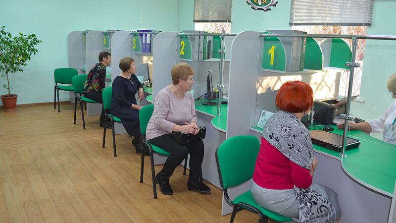 У яких регіонах України найбільше пенсіонерів і де вони отримують гроші