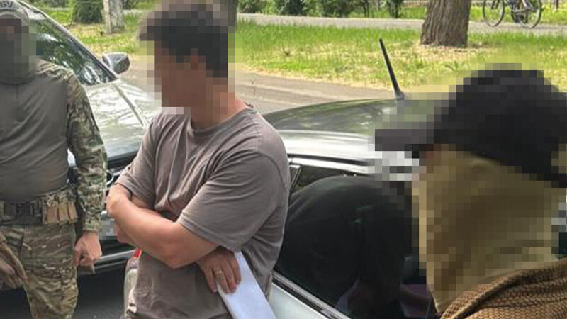 СБУ затримала в Одесі чоловіка, який намагався купити секретні розробки ЗСУ