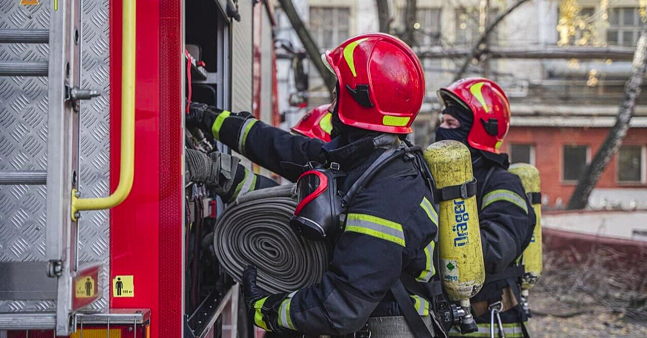 У Харкові чоловік підпалив будівлю ТЦК, після чого втік: що йому загрожує