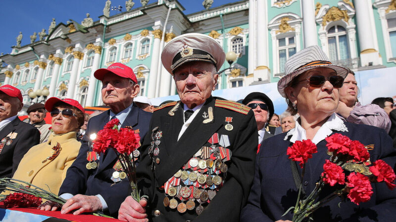 У німецькій розвідці визнали, що більшість росіян за Путіна та війну