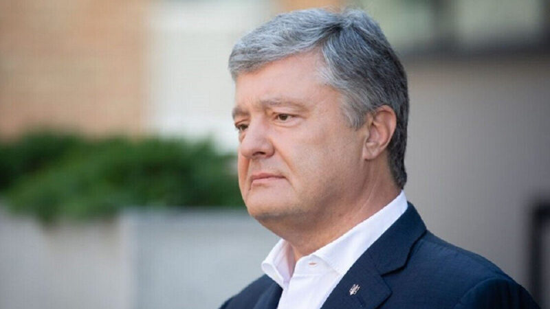 Порошенко під час поїздки до Туреччини подарував дітям мільйон доларів