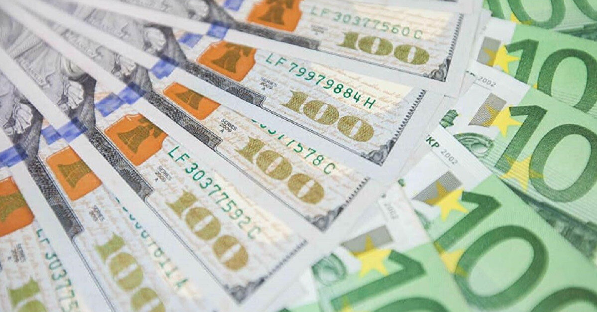 Українці дещо збільшили купівлю валюти у банках, але попит мінімальний – НБУ