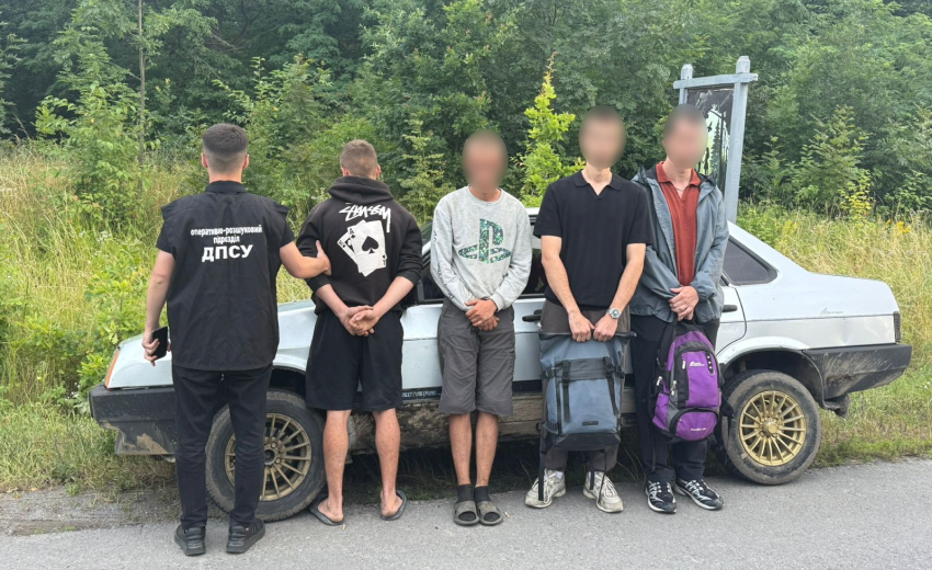 Заплатили по 8 тисяч доларів: чоловіки з Дніпропетровської області намагалися втекти з України