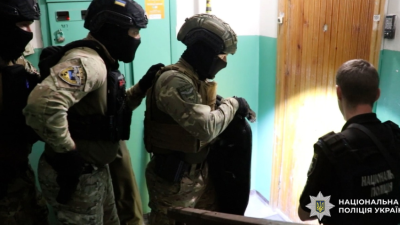 Замовне вбивство свідків та спроба підкупу на 1 млн доларів: зловмиснику з Дніпропетровщини загрожує довічне увʼязнення