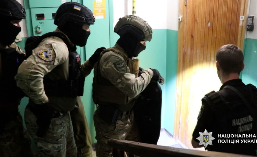 Замовне вбивство свідків та спроба підкупу на 1 млн доларів: зловмиснику з Дніпропетровщини загрожує довічне увʼязнення