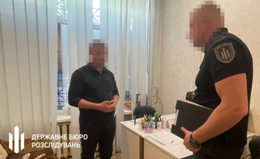 Працівник ТЦК з Дніпра незаконно списав з військового обліку 17 чоловіків: деталі