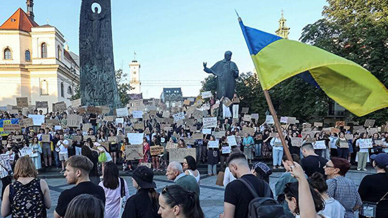 В Україні четвертий день акції протесту проти скандального закону про НАБУ та САП