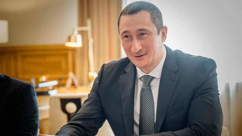 Група DIM запевняє, що не знала про внесення застави за Чернишова її менеджером