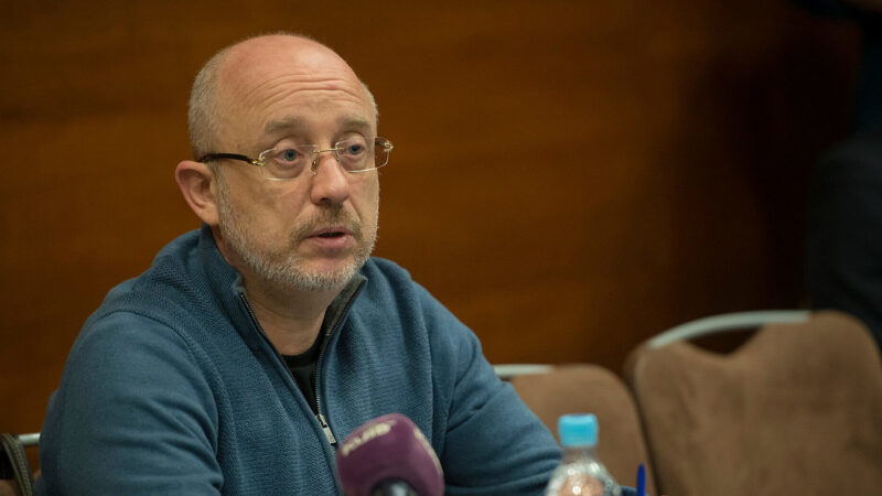 ЗМІ уточнили інформацію про обшук в ексміністра оборони Резнікова