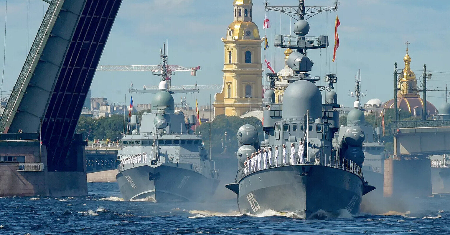 ЦПД: У Росії раптово скасували головний військово-морський парад
