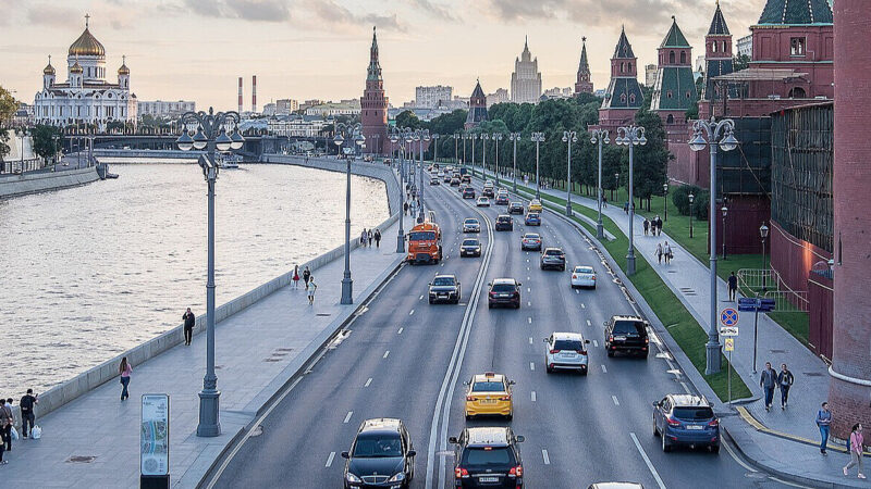 У РФ зростає кількість конфіскації майна, поповнюючи виснажений бюджет – Bloomberg