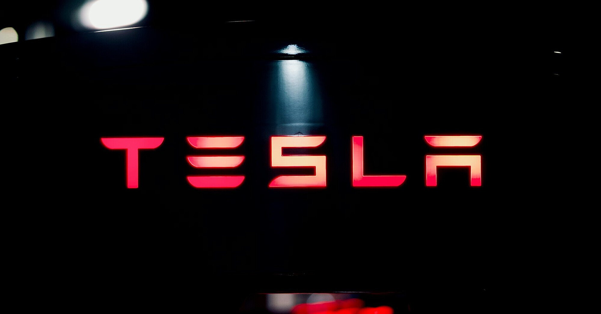Tesla та Samsung підписали контракт на постачання чипів на 16,5 млрд доларів