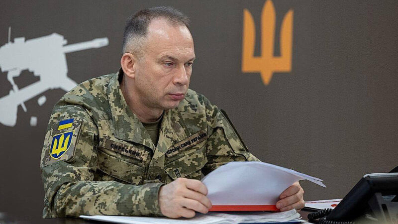 Сирський заборонив скупчення військових та техніки у навчальних центрах