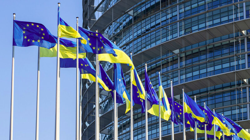 Посол ЄС закликає Україну зберегти реформи на тлі дій щодо НАБУ