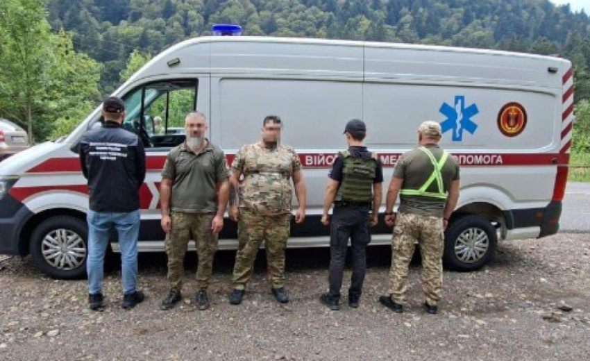 Намагався виїхати в Румунію у кареті «швидкої»: на кордоні затримали мешканця Дніпра