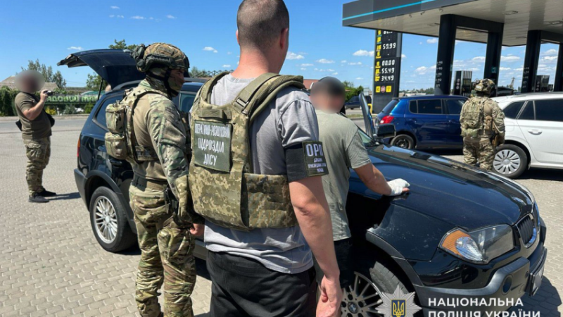 На Дніпропетровщині викрили схему продажу авто, призначених як гуманітарна допомога для військових