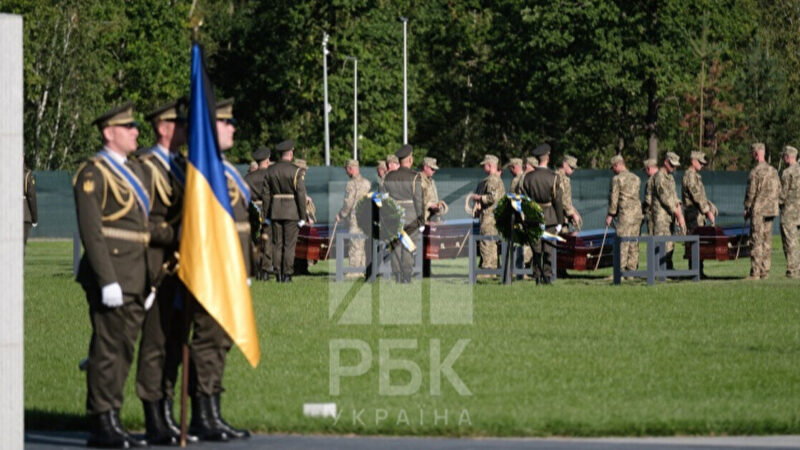 На Київщині офіційно відкрили Національне військове меморіальне кладовище