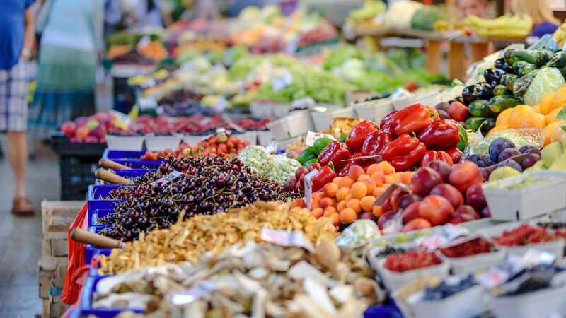 Україна наздоганяє країни ЄС за цінами на продукти – звіт Нацбанку