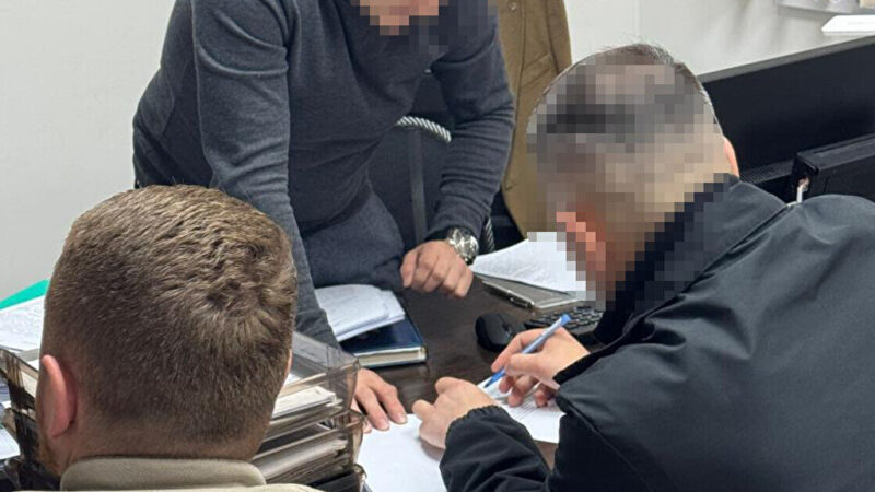 Під суд віддали посадовця ТЦК, якого звинувачують у “мобілізації на папері” 17 осіб