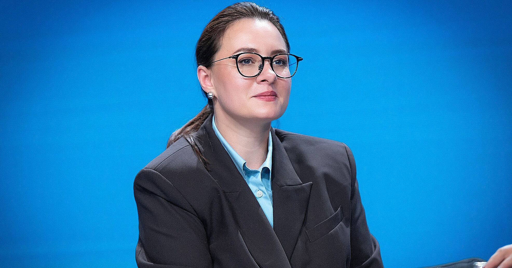 Шукаємо оптимальний шлях – Свириденко про виїзд чоловіків до 22 років за кордон