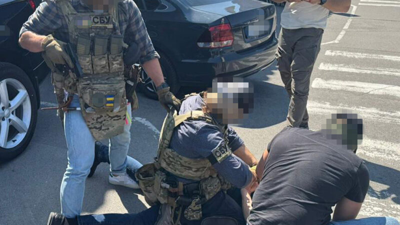 Правоохоронці затримали 12 організаторів схем ухилення від мобілізації