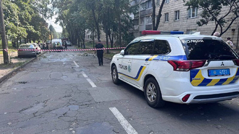 У Києві підозрюваний у злочині підірвав квартиру та поранив поліцейського