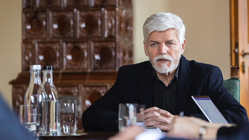 Президент Павел підтримує участь Чехії у потенційній миротворчій місії в Україні