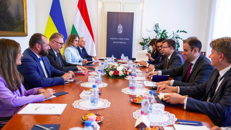 Качка прибув з візитом до Угорщини: обговорив євроінтеграцію України