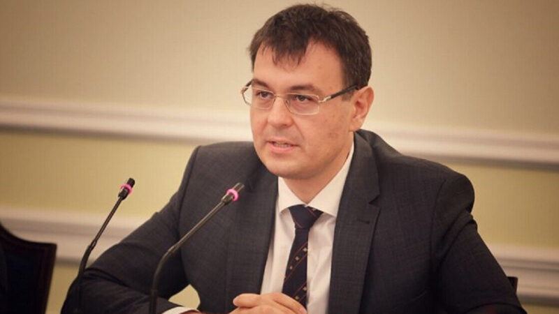 Гетманцев розповів, скільки втрачає бюджет через нелегальний ринок електронних сигарет
