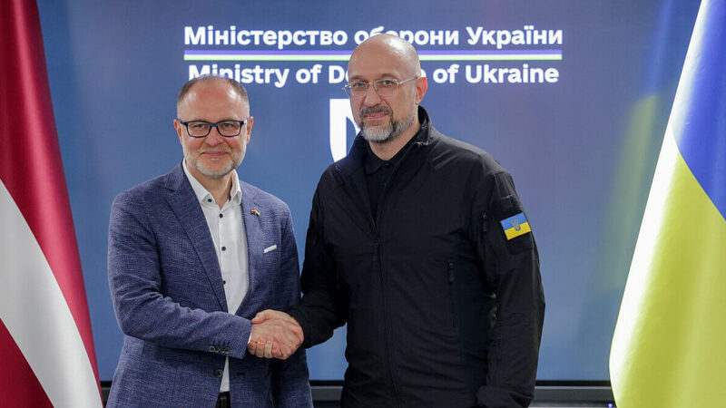 Шмигаль обговорив зі своїм латвійським колегою плани оборонної співпраці