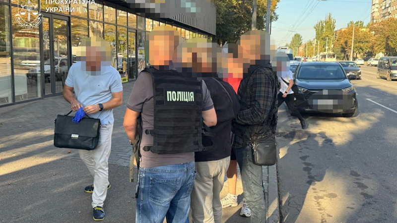 Шахрайство з інвалідністю для виїзду за кордон: у Кривому Розі чоловіку повідомлено про підозру