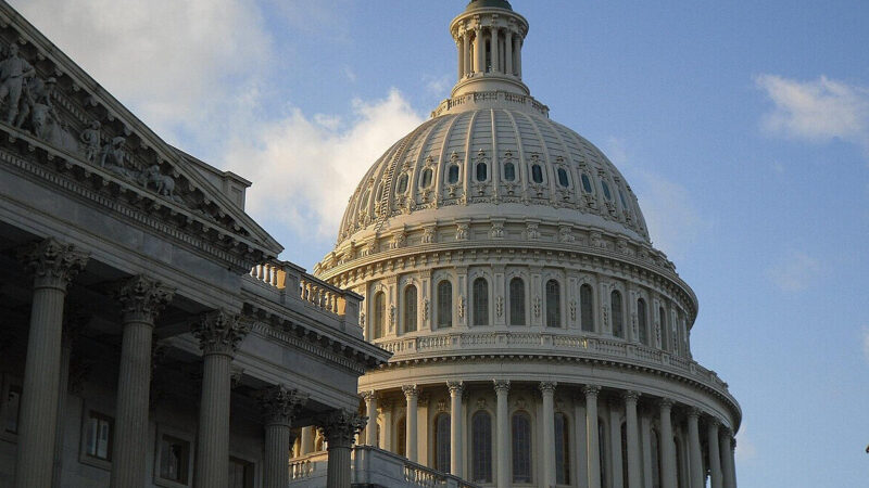 Сенатори США розробили нові санкції проти “тіньового флоту” РФ  – FT