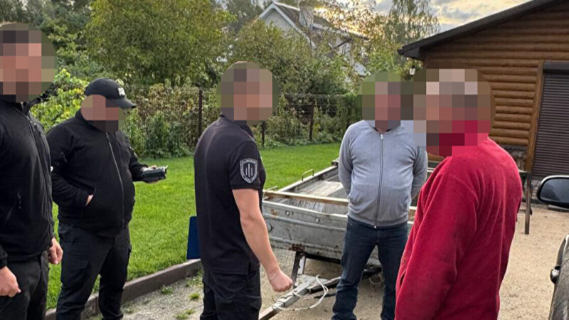 У Рівному затримано посадовця ЗСУ, який змушував підлеглих будувати будинок