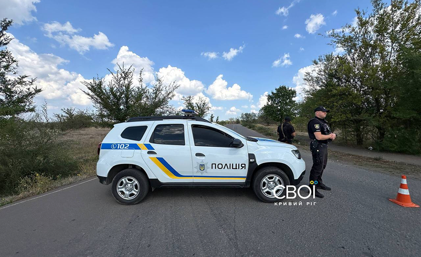 На Дніпропетровщині поліцейський застрелився у службовому авто: деталі