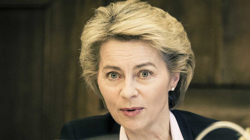 Європарламент готується до двох вотумів недовіри Урсулі фон дер Ляєн