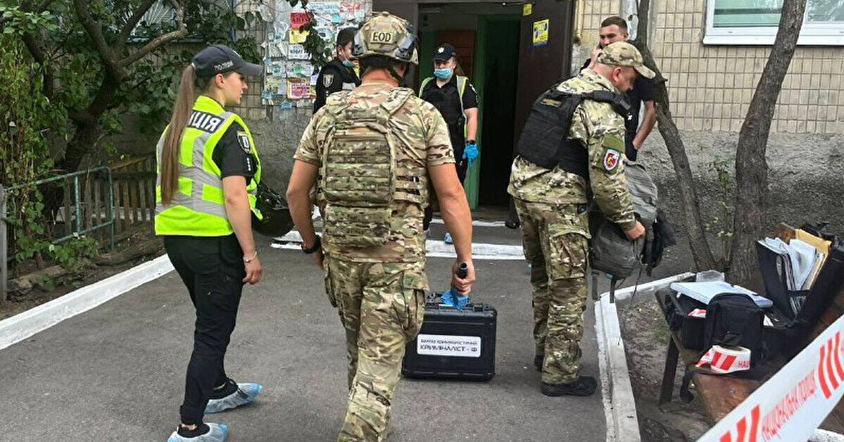 У Дніпровському районі Києва стався вибух у житловому будинку: є жертви